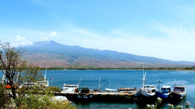 Sebentar-sebentar berhenti, Lombok terlalu cantik untuk nggak difoto!
